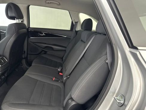 Used 2016 Kia Sorento FWD w/ LX Convenience Package image 26