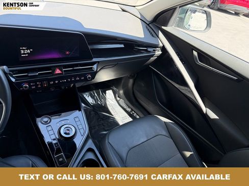 Used 2023 Kia Niro EX FWD image 24