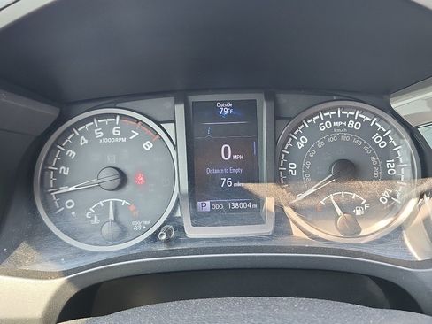 Used 2017 Toyota Tacoma TRD Off-Road w/ Tow Package AWD/4WD image 21