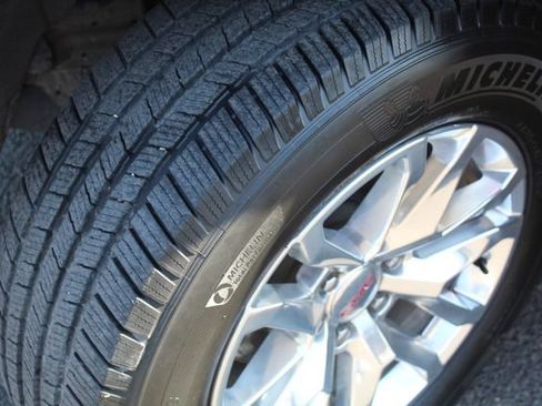 Used 2019 GMC Sierra 1500 SLT RWD image 12