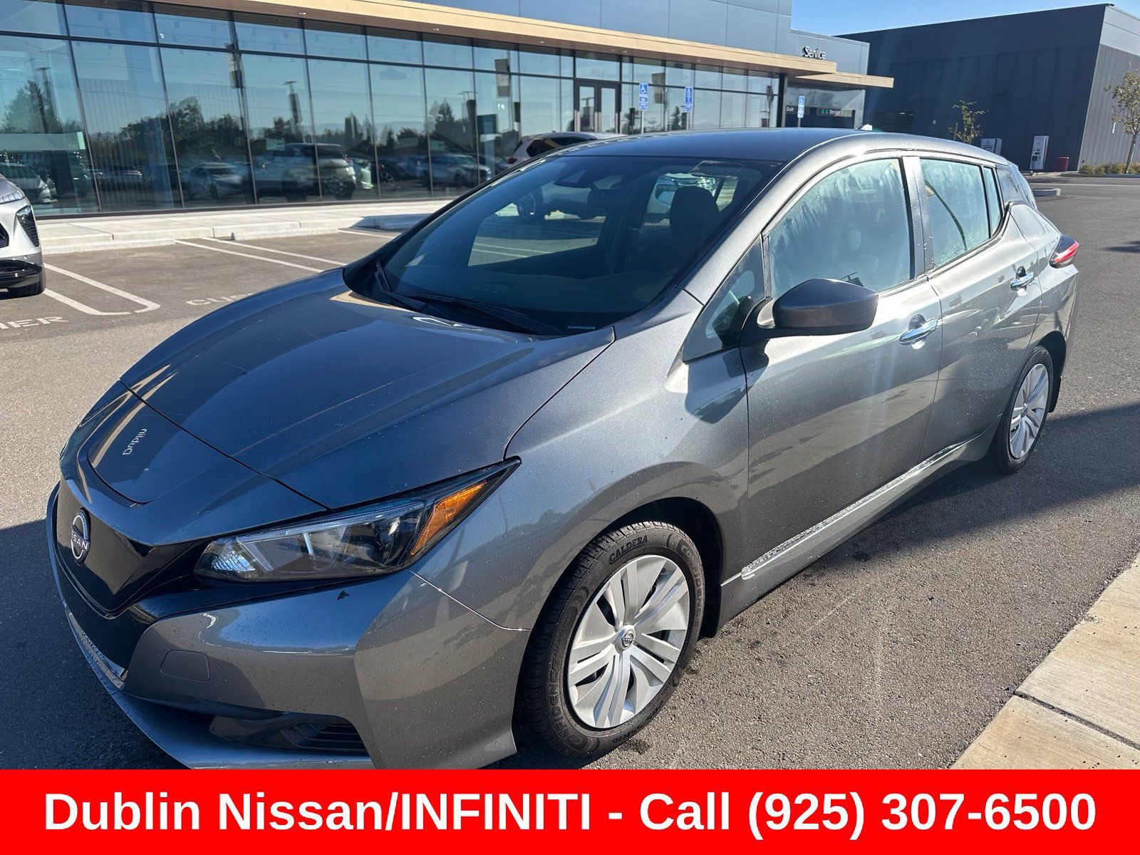 Used 2025 Nissan Leaf S FWD image 2
