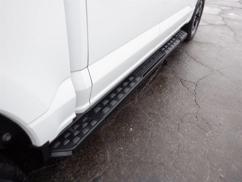 Used 2023 Ford F150 Lightning XLT image 11