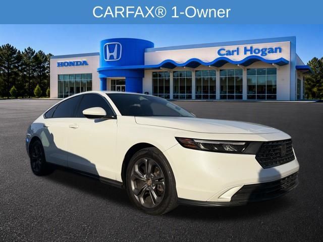 Used 2023 Honda Accord EX image 2