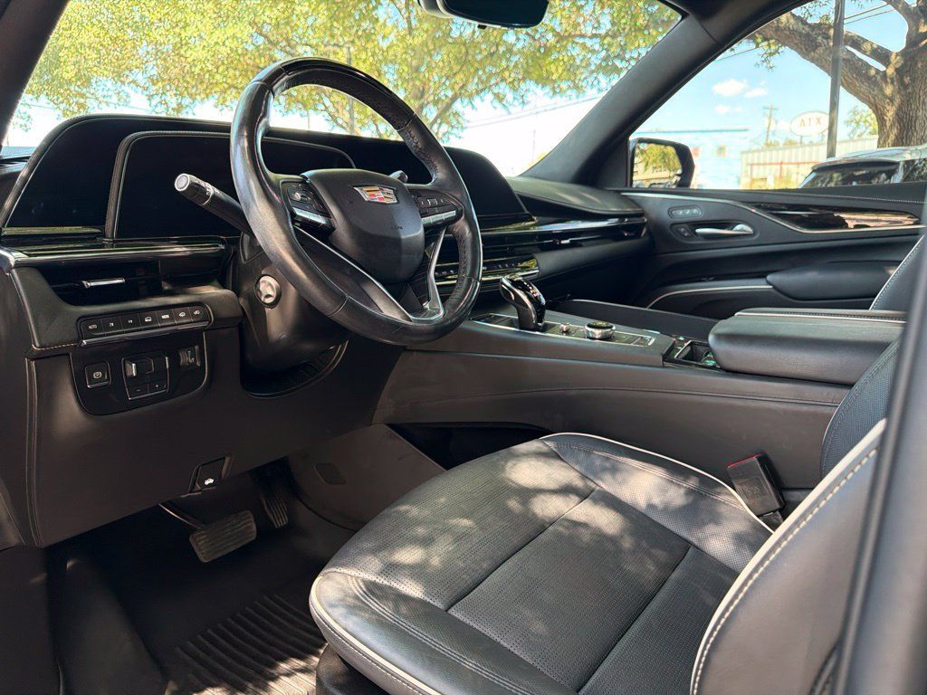 Used 2023 Cadillac Escalade Sport w/ LPO, ONYX Package AWD/4WD image 14