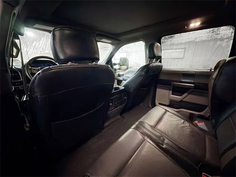 Used 2017 Ford F450 XLT w/ XLT Premium Package image 9