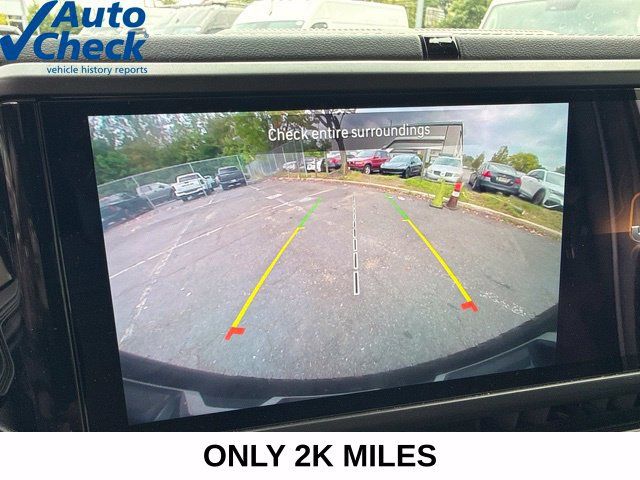 Used 2024 Jeep Wrangler Unlimited Sahara AWD/4WD image 14