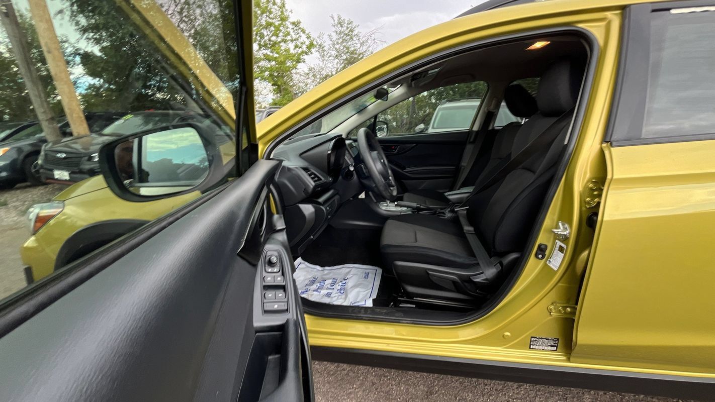 Used 2021 Subaru Crosstrek 2.0i AWD/4WD image 17