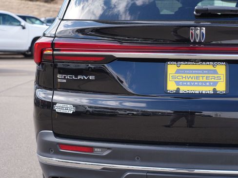 Used 2025 Buick Enclave Preferred image 10