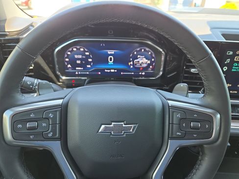 Used 2024 Chevrolet Silverado 1500 LT Trail Boss w/ LT Trail Boss Premium Package AWD/4WD image 24