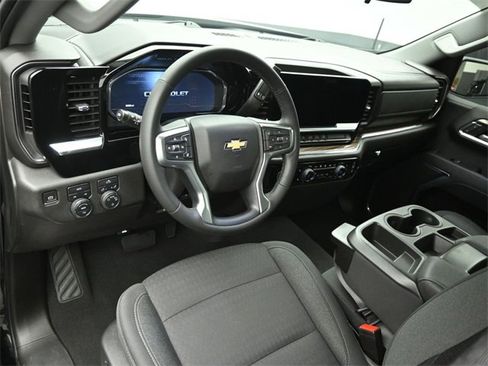 Used 2023 Chevrolet Silverado 1500 LT image 9