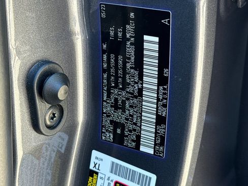 Used 2023 Toyota Highlander Platinum FWD image 30