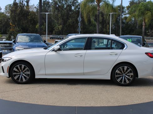 Used 2026 BMW 330i Sedan w/ Convenience Package RWD image 2
