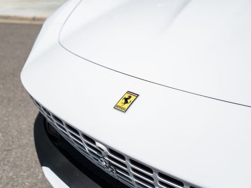 Used 2024 Ferrari Roma Spider RWD image 21