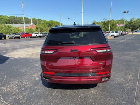 Used 2025 Jeep Grand Cherokee L Summit w/ Advanced Protech Group IV AWD/4WD image 9
