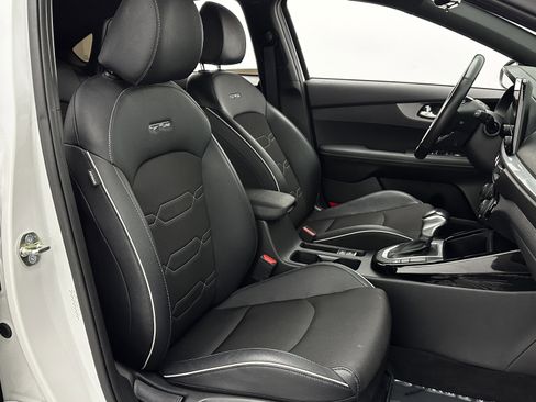 Used 2024 Kia Forte GT-Line image 33