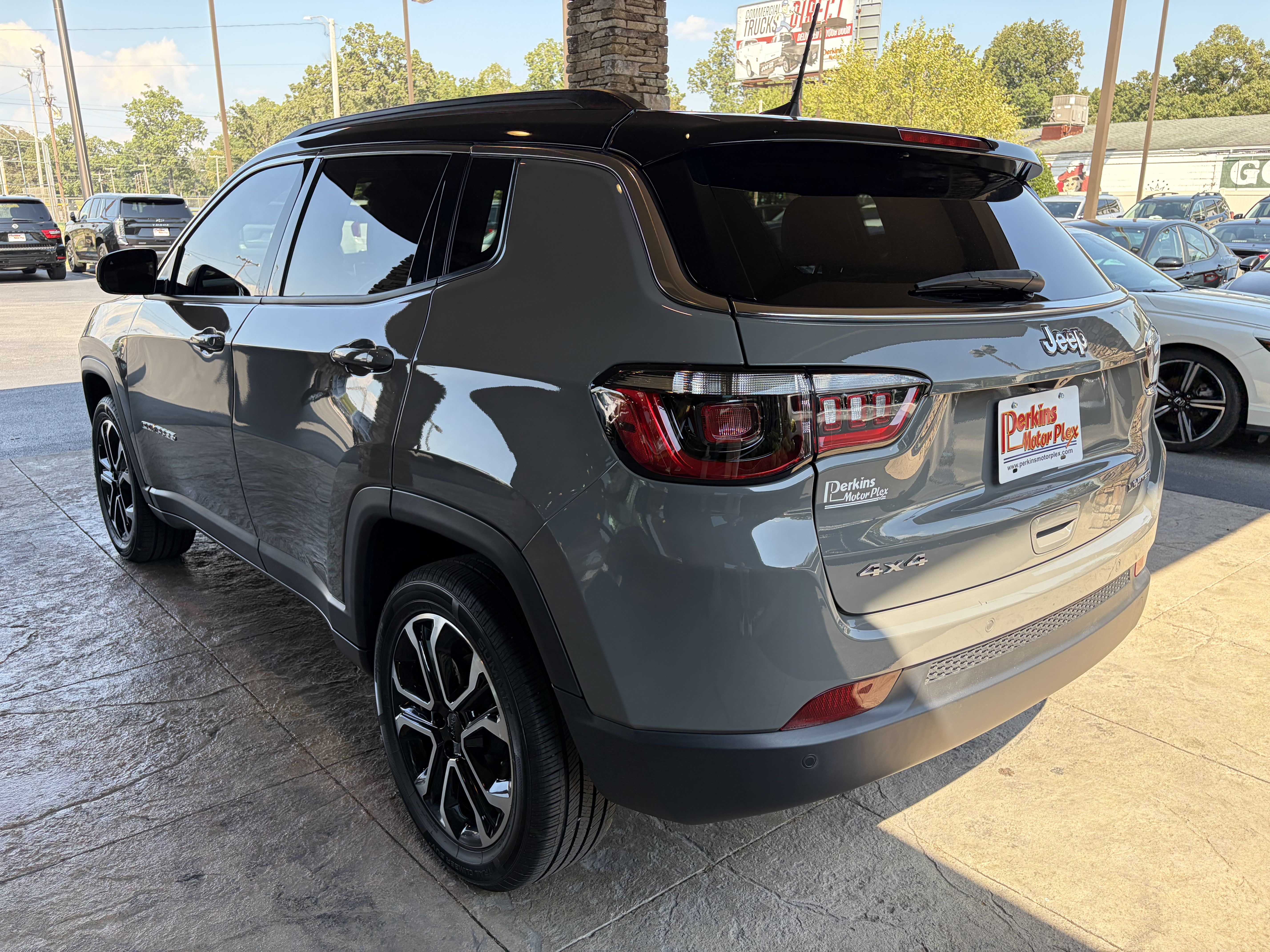 Used 2024 Jeep Compass Limited AWD/4WD image 8