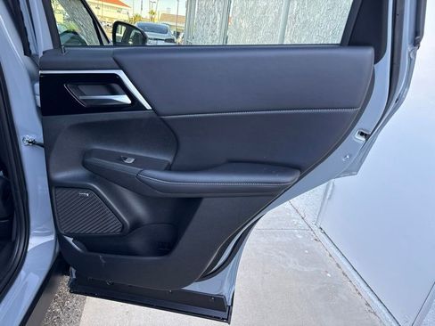 New 2026 Mitsubishi Outlander AWD image 33