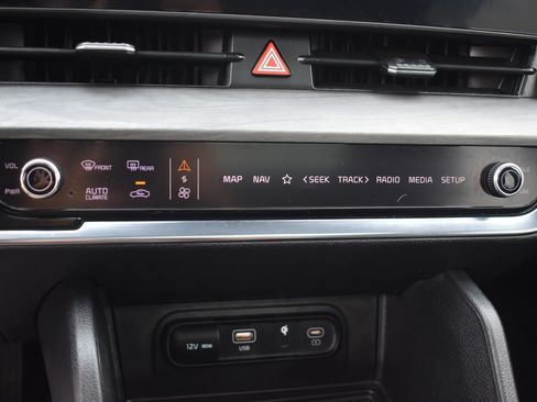 Used 2024 Kia Sportage X-Line w/ X-Line Premium Package AWD/4WD image 31