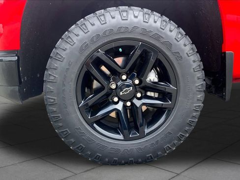 Used 2021 Chevrolet Silverado 1500 LT Trail Boss w/ Convenience Package II AWD/4WD image 10