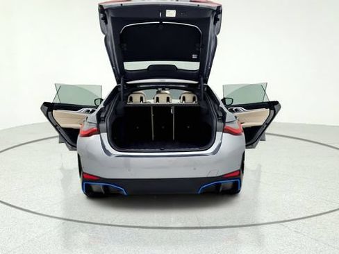 Used 2023 BMW i4 eDrive35 RWD image 17
