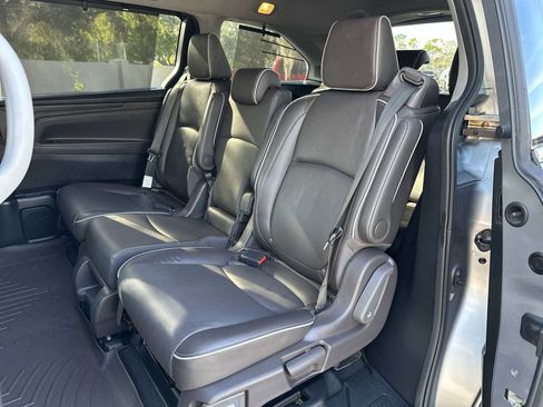 Used 2022 Honda Odyssey Elite image 17