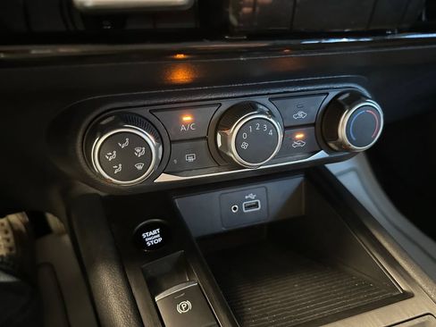 Used 2025 Nissan Kicks S FWD image 15