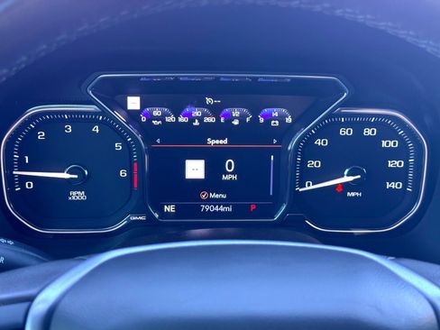 Used 2021 GMC Yukon SLT w/ SLT Premium Package image 29