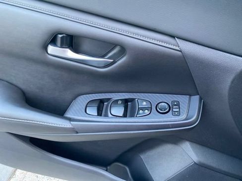 Used 2021 Nissan Sentra SV FWD image 19