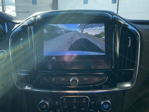 Used 2023 Chevrolet Traverse LT w/ LPO, Floor Liner Package image 6