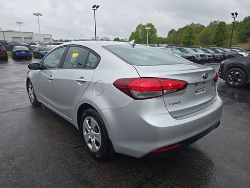 Used 2017 Kia Forte LX FWD image 5