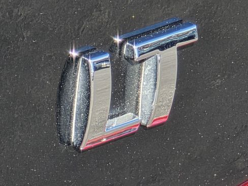 Used 2021 Chevrolet Malibu LT image 13