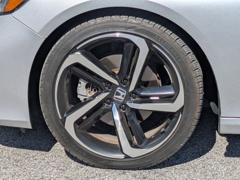 Used 2021 Honda Accord Sport image 9