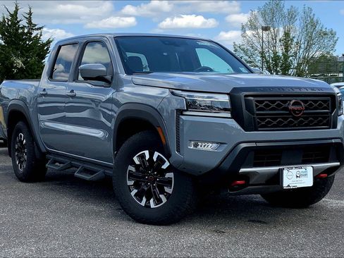 Used 2023 Nissan Frontier PRO-4X w/ Pro Convenience Package AWD/4WD image 32