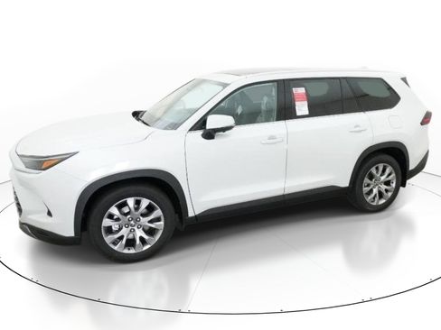 New 2026 Toyota Grand Highlander Limited FWD image 2