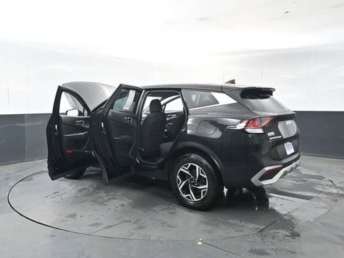 Used 2024 Kia Sportage LX image 28