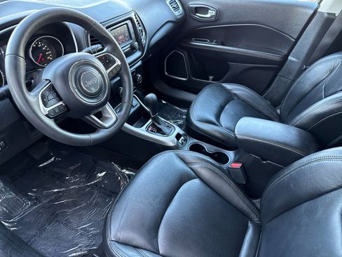 Used 2018 Jeep Compass Sport image 9