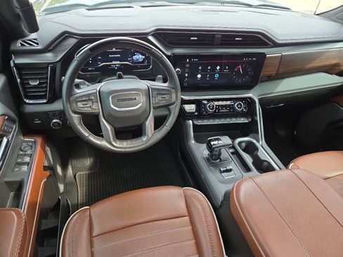Used 2024 GMC Sierra 1500 Denali Ultimate image 11