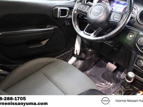 Used 2023 Jeep Gladiator Sport AWD/4WD image 10
