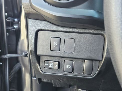 Used 2021 Toyota Tacoma SR AWD/4WD image 27