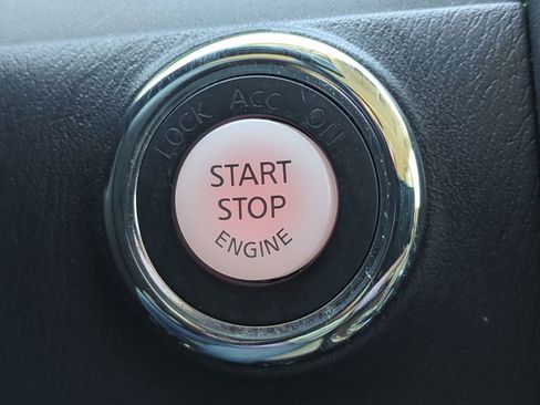 Certified 2019 Nissan Armada Platinum w/ Captain's Chairs Package image 33