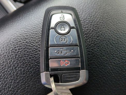 Used 2018 Ford F150 Lariat w/ Equipment Group 502A Luxury AWD/4WD image 30