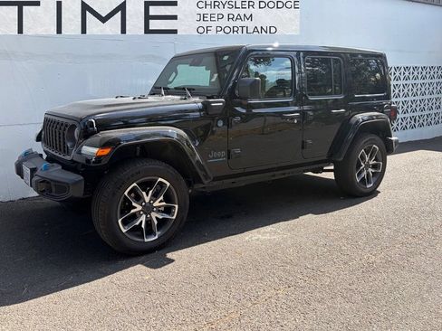 Used 2024 Jeep Wrangler Unlimited w/ Convenience Group AWD/4WD image 1