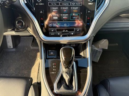 Used 2023 Subaru Outback Limited image 11
