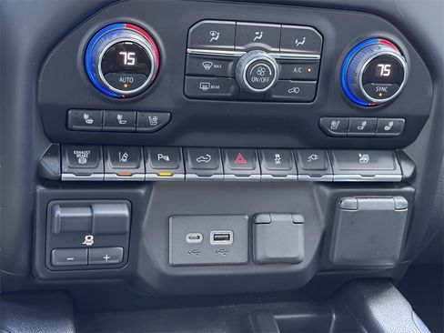 Used 2020 Chevrolet Silverado 2500 High Country image 20