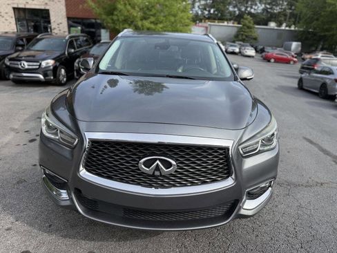 Used 2019 INFINITI QX60 Luxe w/ Essential Package FWD image 2