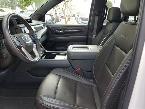 Used 2021 GMC Yukon Denali w/ Denali Ultimate Package image 18