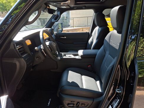 New 2026 Lexus GX 550 AWD/4WD image 9