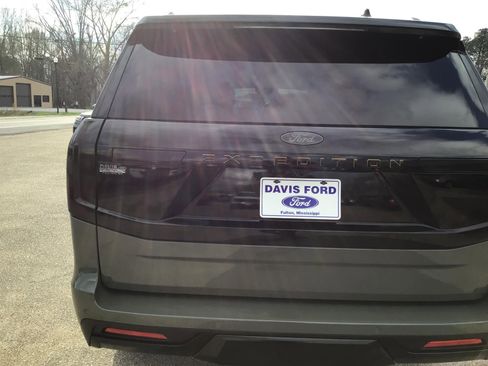 New 2025 Ford Expedition Tremor image 13