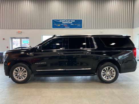 Used 2021 GMC Yukon XL SLT image 8
