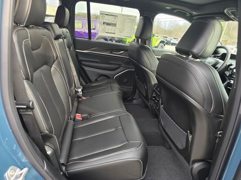 New 2026 Jeep Grand Cherokee Limited image 24